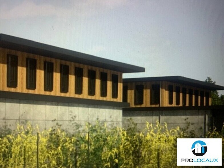 Office in Le Petit-Quevilly for lease - Building Photo - Image 3 of 7