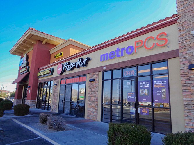 Boulder Hwy, Las Vegas, NV à louer - Photo du bâtiment - Image 3 de 10