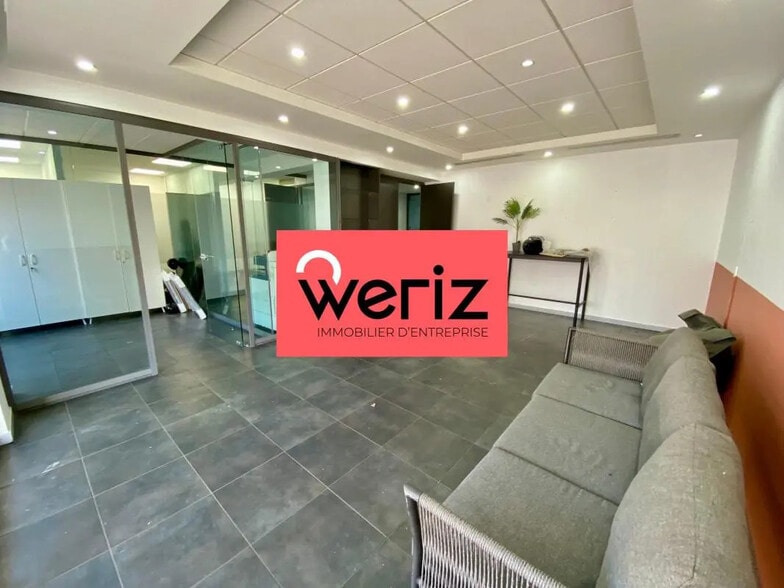 Office in Marseille for lease - Interior Photo - Image 1 of 9
