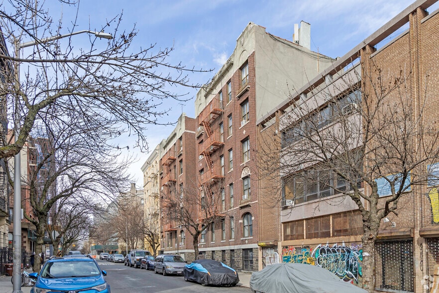 465-467 W 152nd St, New York, NY for sale - Primary Photo - Image 1 of 4