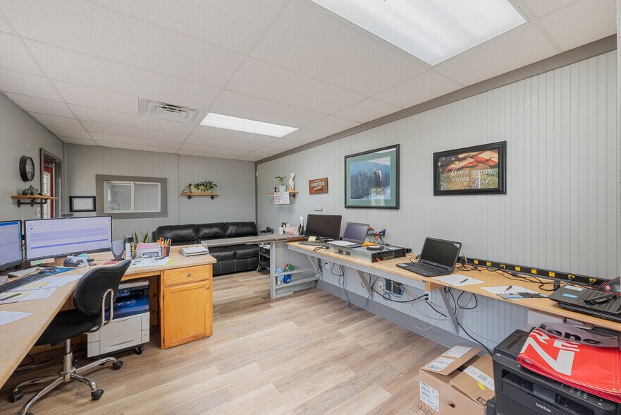 5290 W State Highway 31, Corsicana, TX for lease - Interior Photo - Image 3 of 16
