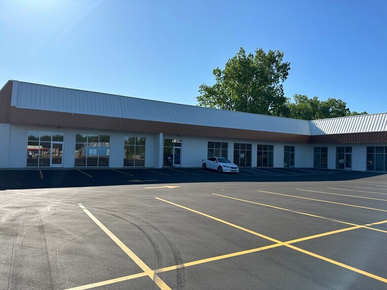 928 28th St SE, Grand Rapids, MI à louer - Photo du bâtiment - Image 2 de 8