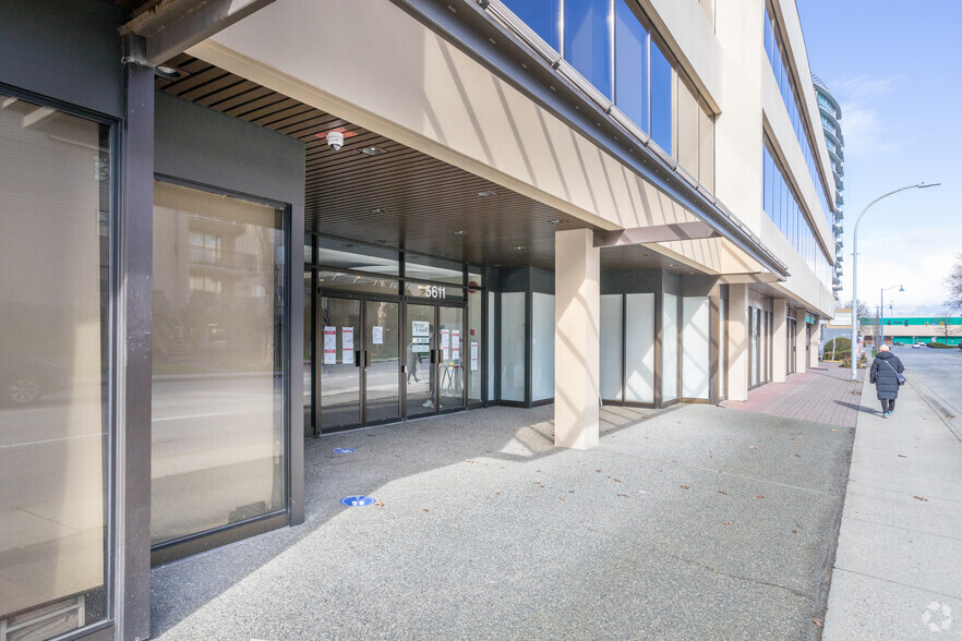 5611 Cooney Rd, Richmond, BC for lease - Building Photo - Image 2 of 3