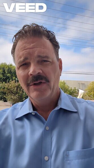 705-867 W Lambert Rd, Brea, CA à louer - Vidéo sur l’inscription commerciale - Image 2 de 9