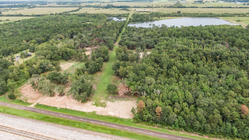 0 E Feeder Rd, Hankamer, TX à vendre - Photo du bâtiment - Image 3 de 12