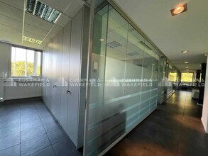 52 Avenue De Hambourg, Marseille for lease Building Photo- Image 2 of 6