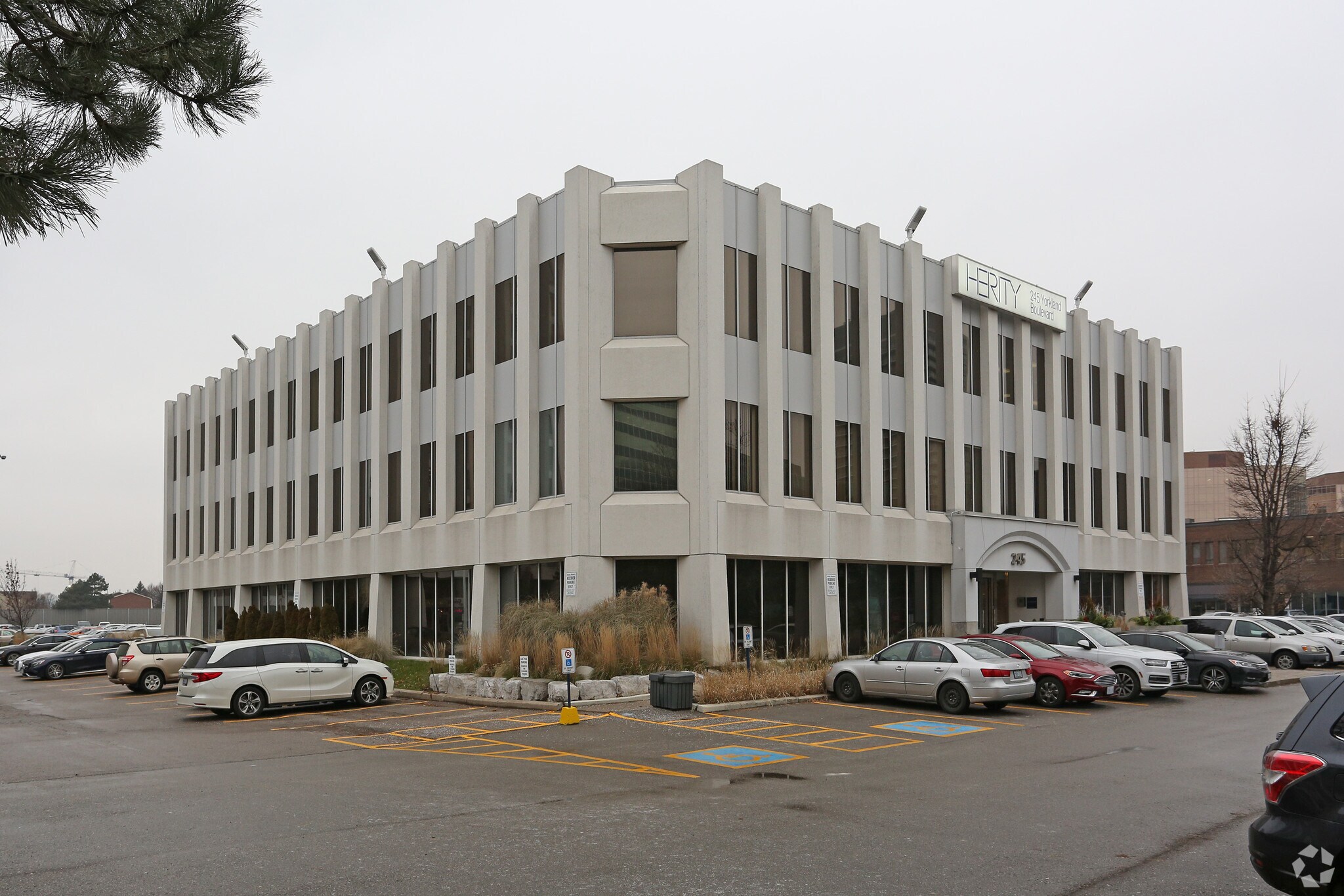 245 Yorkland Blvd, Toronto, ON à vendre Photo principale- Image 1 de 1