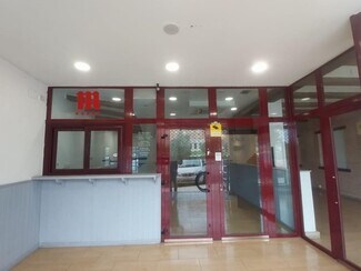 Plus de détails pour Multi-résidentiel à vendre