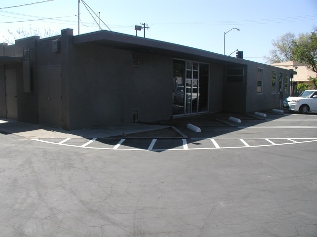 400 Burney St, Modesto, CA for sale - Building Photo - Image 3 of 12