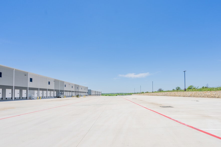 McAngus Rd & TX 130, Del Valle, TX for lease - Building Photo - Image 1 of 17