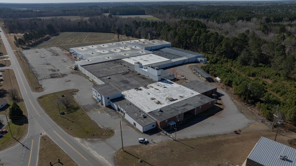 600 S Parker St, Elm City, NC for lease - Building Photo - Image 2 of 7