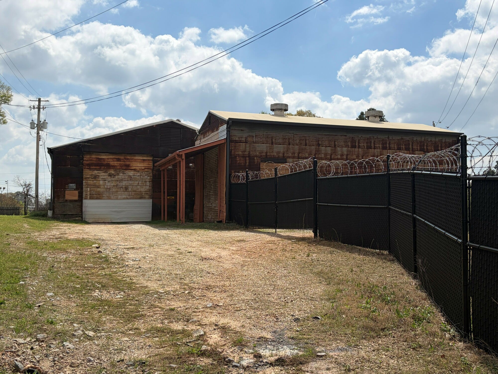 2476 Lawrence Ave, Atlanta, GA for sale Primary Photo- Image 1 of 6