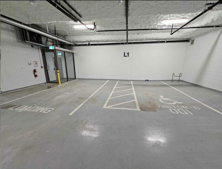 5535 Hastings St, Burnaby, BC for lease - Interior Photo - Image 3 of 33