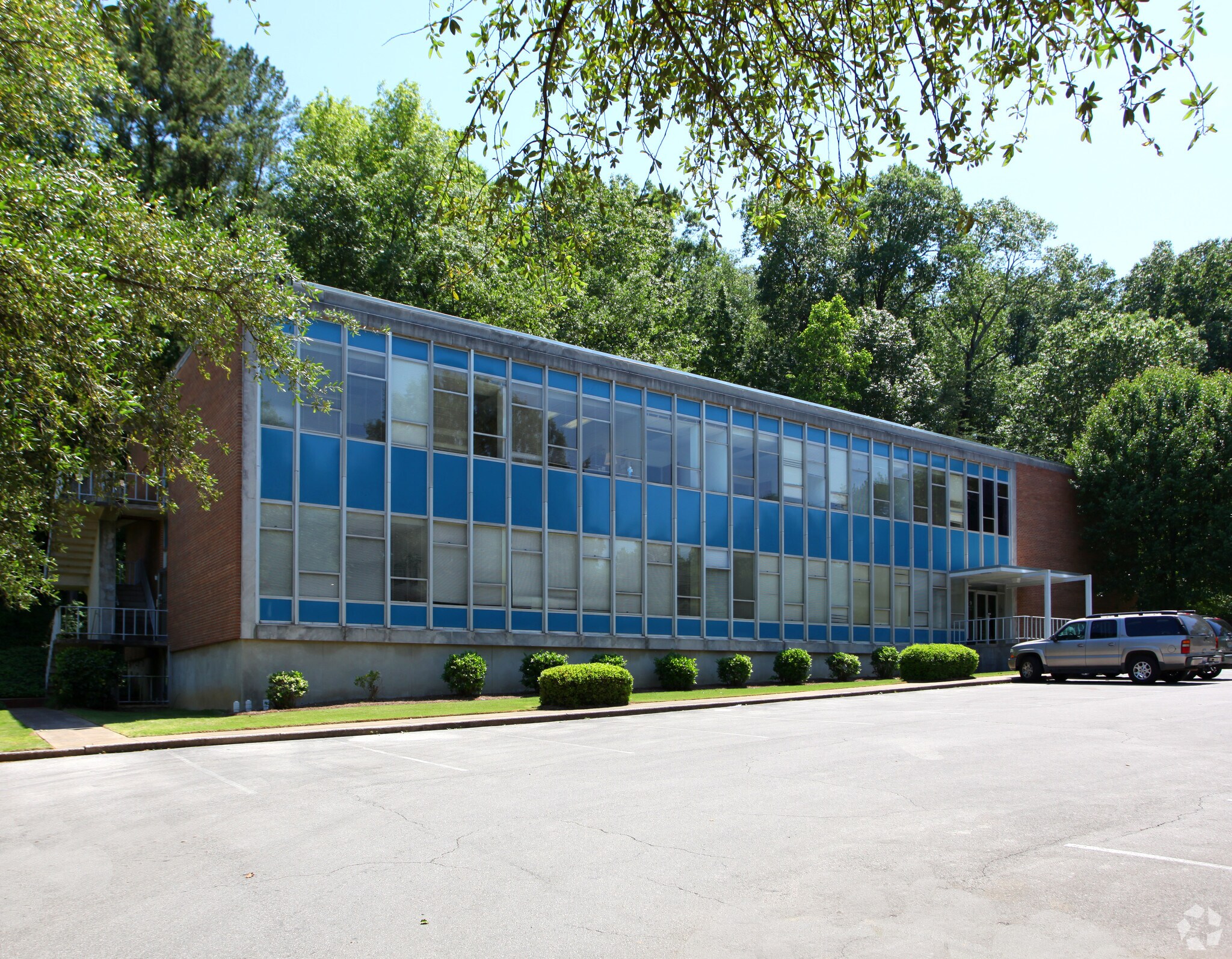 9 Office Park Cir, Birmingham, AL for lease Primary Photo- Image 1 of 3