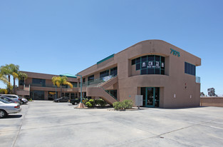 7955 & 7975 Raytheon Road, San Diego CA - Services immobiliers commerciaux