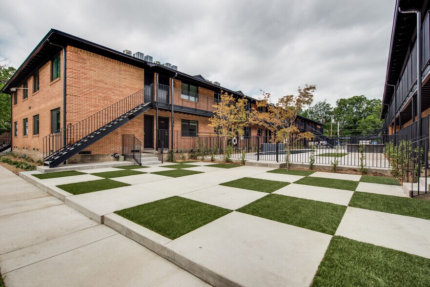 5103-5111 Live Oak St, Dallas, TX à vendre - Photo du bâtiment - Image 2 de 13