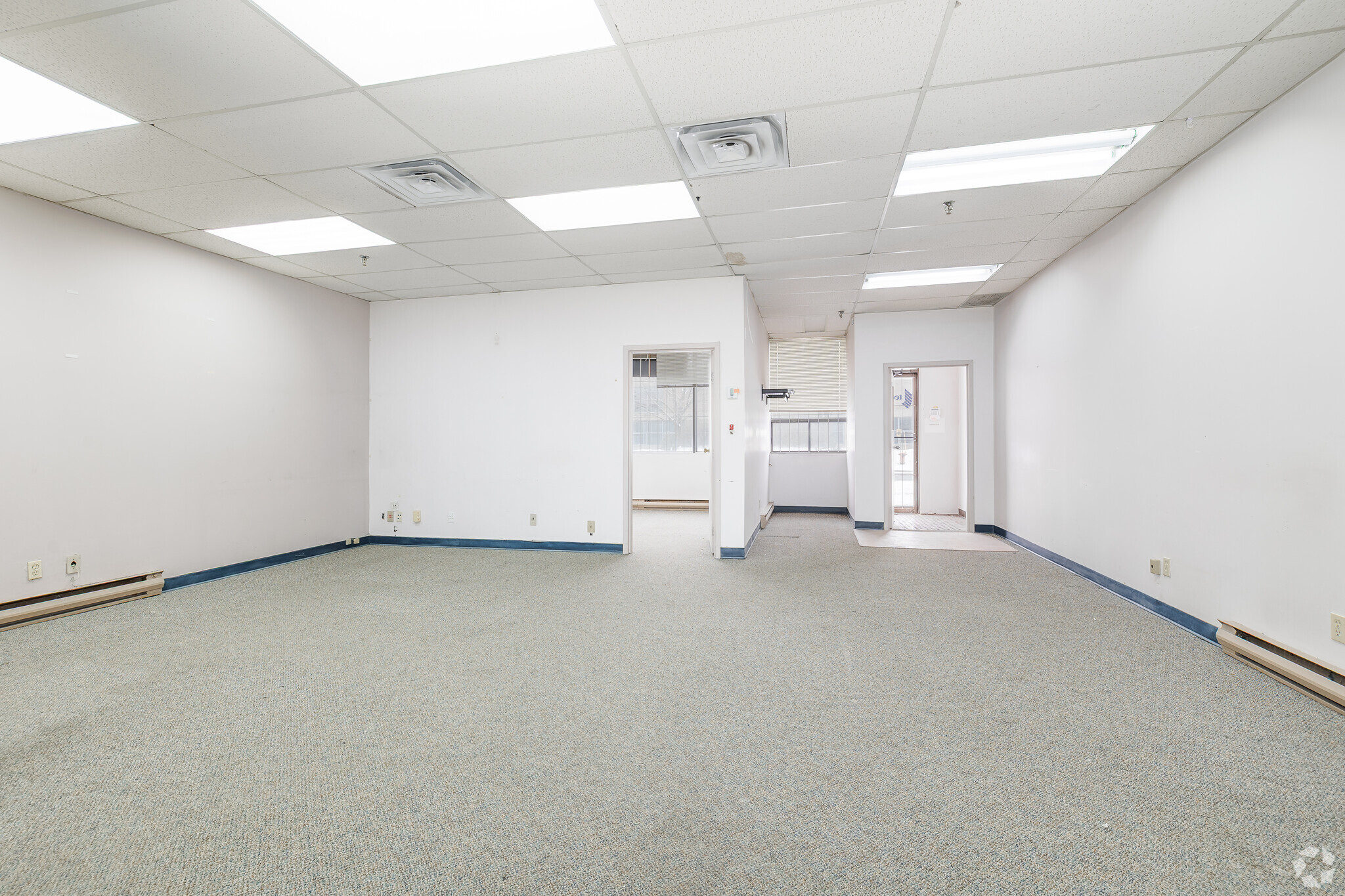 500-548 Av Meloche, Dorval, QC for lease Interior Photo- Image 1 of 12