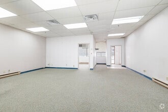 500-548 Av Meloche, Dorval, QC for lease Interior Photo- Image 1 of 12