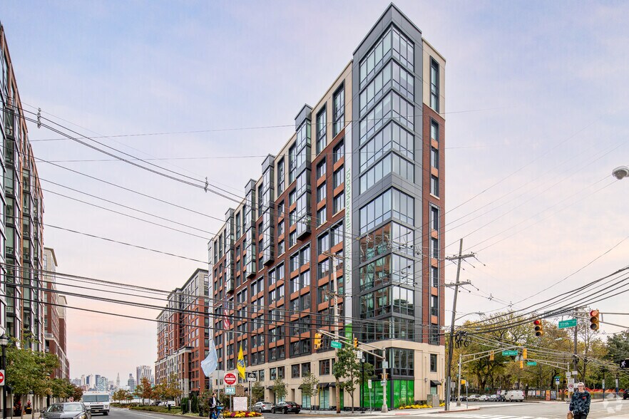 1000 Maxwell Ln, Hoboken, NJ à louer - Photo du bâtiment - Image 2 de 11