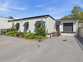 210 N 21st St, Purcellville, VA à vendre Photo intérieure- Image 1 de 45