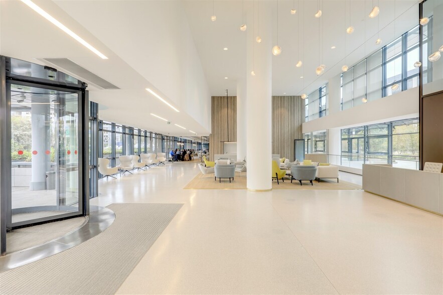 9/11 Boulevard Romain Rolland, Montrouge à louer - Hall d’entrée - Image 3 de 18
