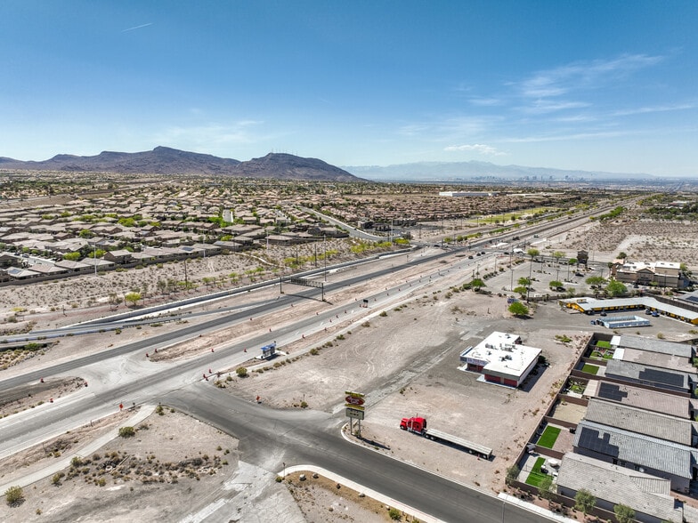 2120-2126 S Boulder Hwy, Henderson, NV for sale - Building Photo - Image 2 of 17