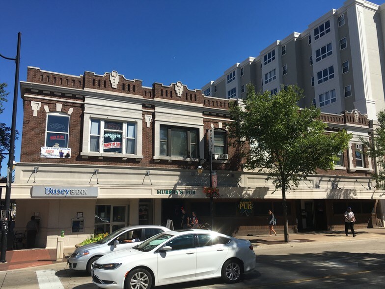 602 E Green St, Champaign, IL à louer - Photo du bâtiment - Image 3 de 5