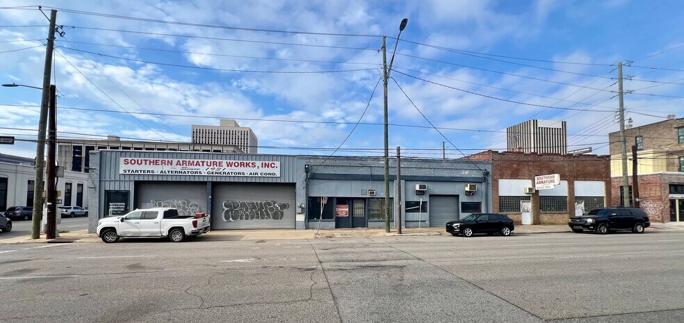 230 22nd St S, Birmingham, AL à vendre - Photo du bâtiment - Image 2 de 3