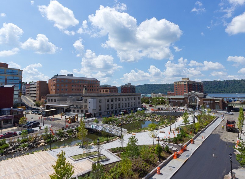 29 Wells Ave, Yonkers, NY à louer - Photo du bâtiment - Image 2 de 24