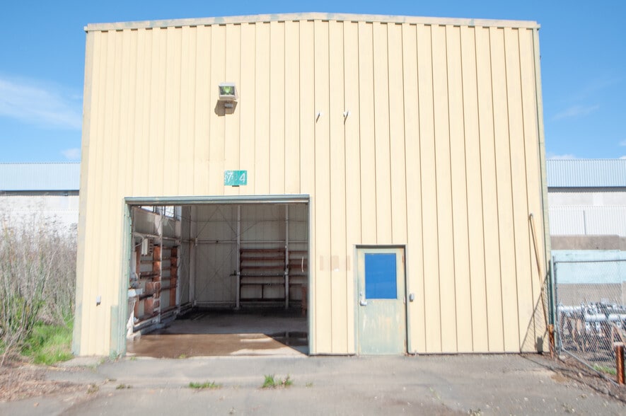 Walnut Ave, Vallejo, CA for lease - Primary Photo - Image 1 of 2