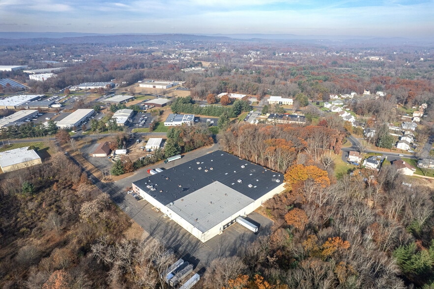 609 Silver St, Agawam, MA for sale - Building Photo - Image 1 of 6