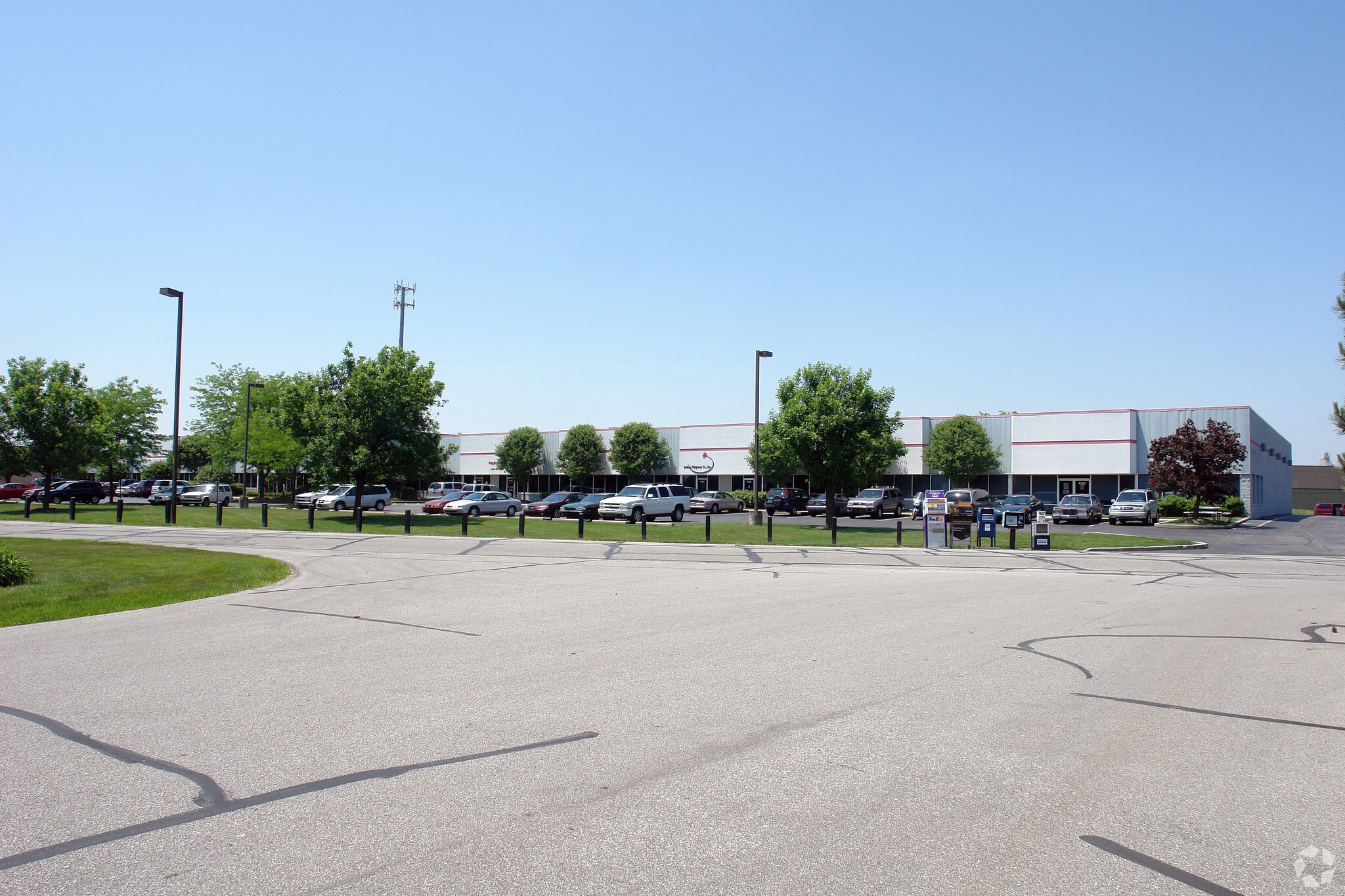 9386 Castlegate Dr, Indianapolis, IN for lease Primary Photo- Image 1 of 4