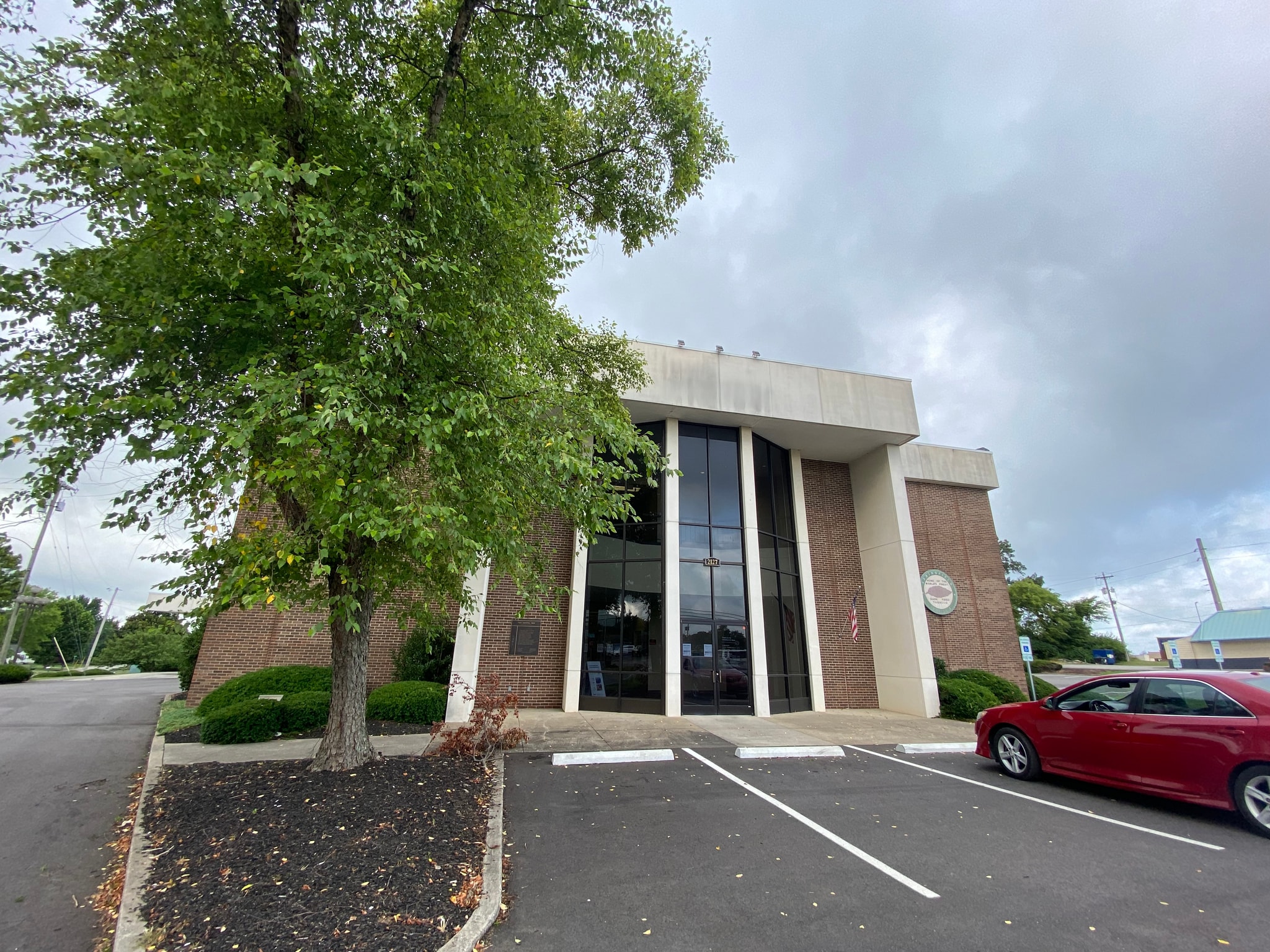 2127-2129 Memorial Blvd, Springfield, TN for sale Primary Photo- Image 1 of 9