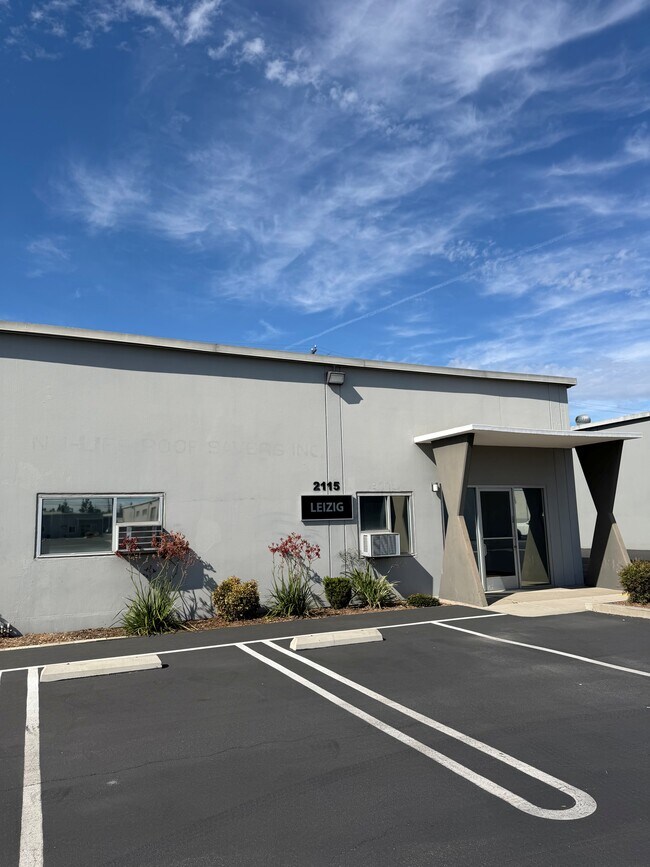 More details for 2101-2115 S Grand Ave, Santa Ana, CA - Industrial for Lease