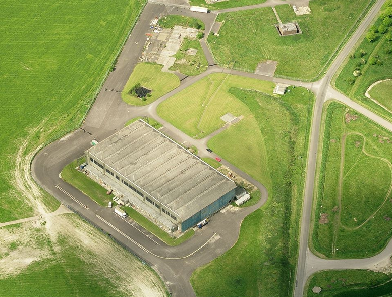 C2 Wroughton Airfield Orbital Rd, Swindon for lease - Building Photo - Image 1 of 5