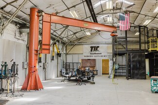 Plus de détails pour 824 Poplar St, Carlin, NV - Industriel à vendre