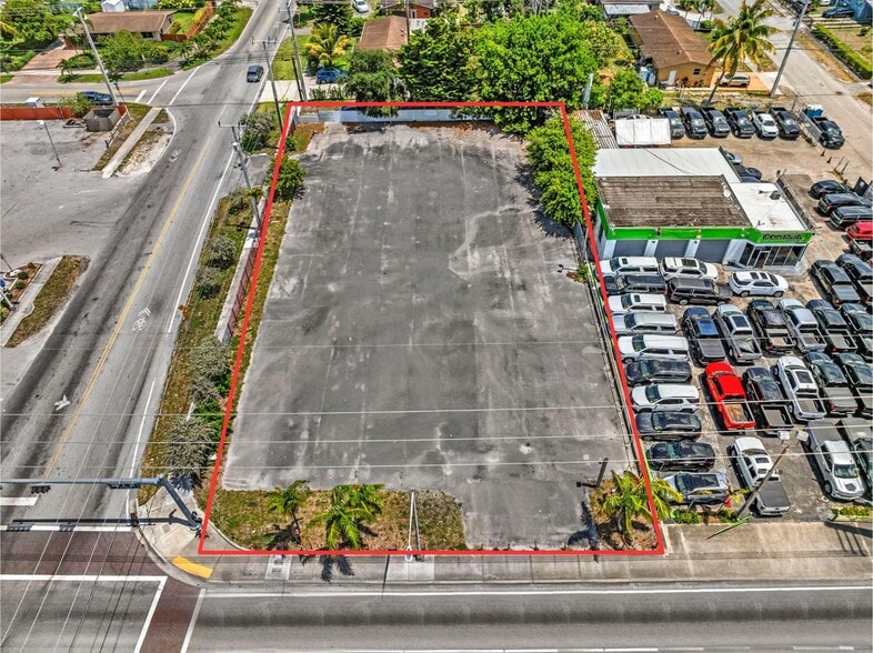 19045 NW 2nd Ave, Miami Gardens, FL à vendre - Photo du bâtiment - Image 2 de 16
