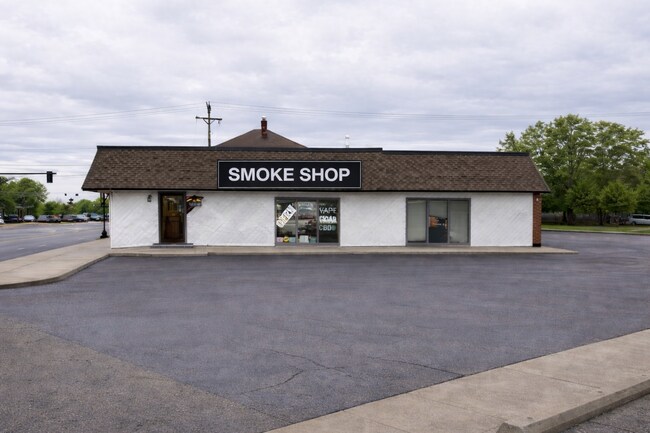 More details for 136-138 N Broad St, Fairborn, OH - Retail for Sale