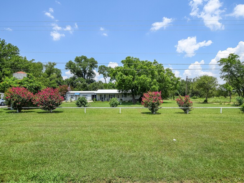 4861 E Highway 199, Springtown, TX à vendre - Photo du b timent - Image 1 de 23