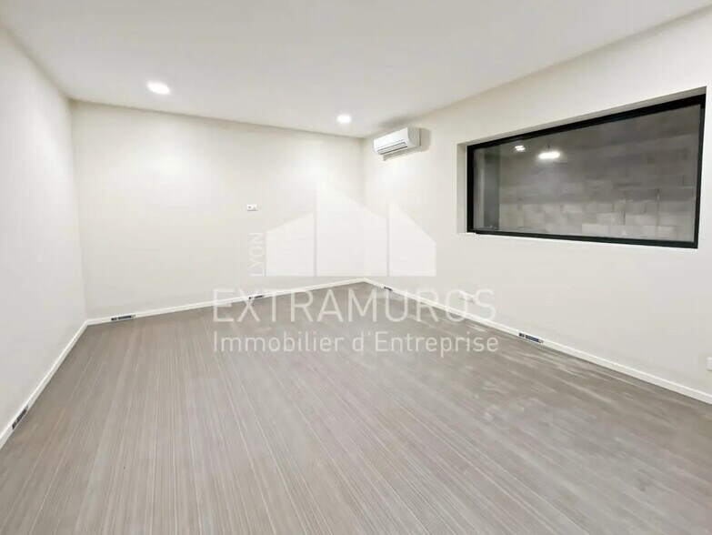 Office in Chaponost for lease - Building Photo - Image 3 of 8