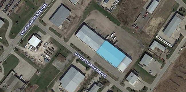 Plus de détails pour 27 Bysham Park Dr, Woodstock, ON - Industriel à louer