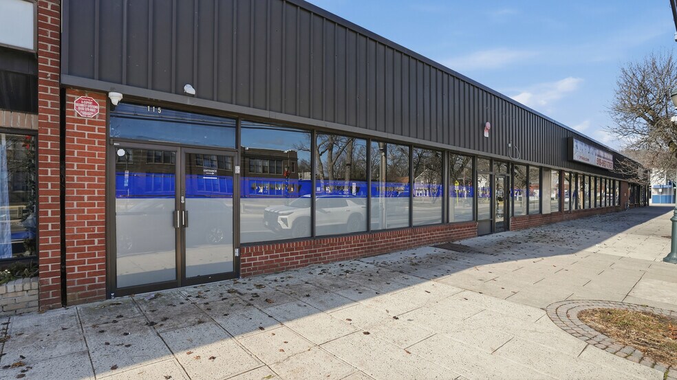 117-133 Merrick Ave, Merrick, NY à louer - Photo du bâtiment - Image 3 de 25