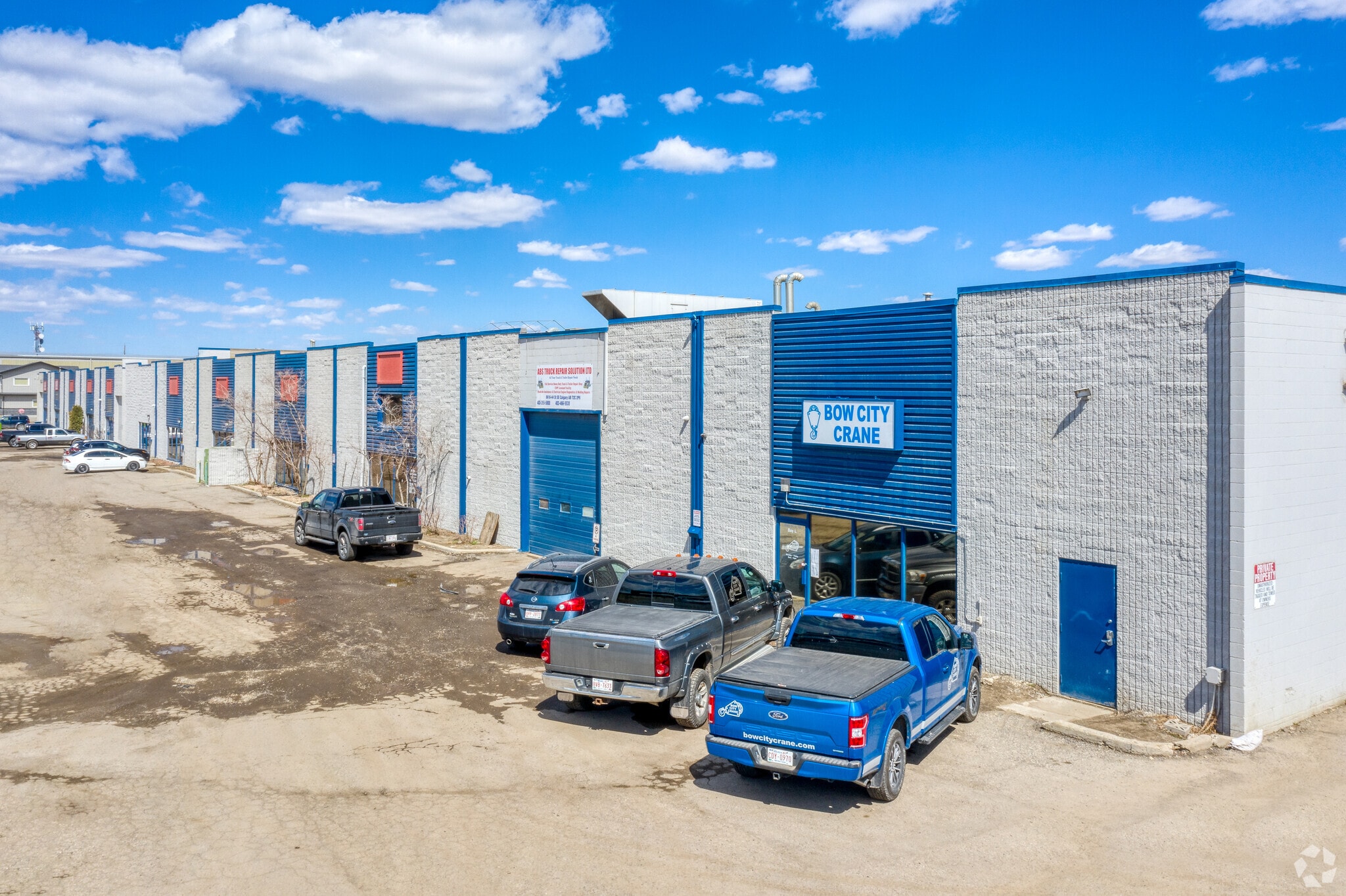 8616 44th St SE, Calgary, AB à vendre Photo du bâtiment- Image 1 de 1