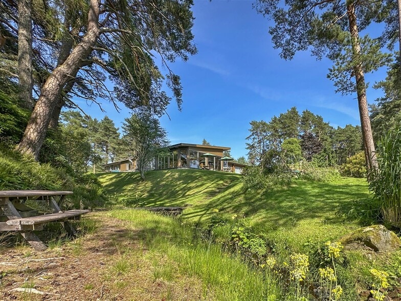 Gairlochy Rd, Spean Bridge for sale - Primary Photo - Image 1 of 33