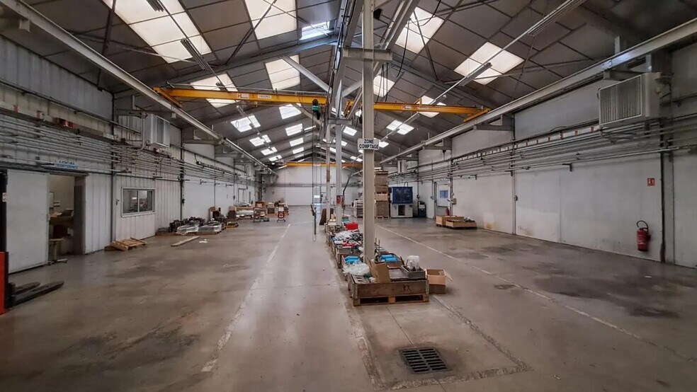 Flex in Corveissiat for lease - Interior Photo - Image 3 of 7