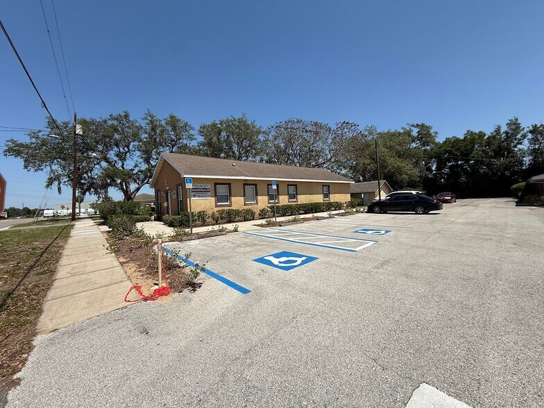 103 Escambia Ave, Davenport, FL à vendre - Photo du bâtiment - Image 3 de 10
