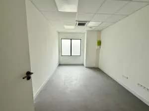 44 Place Francois Mitterrand, Savigny-le-Temple for lease - Interior Photo - Image 2 of 4