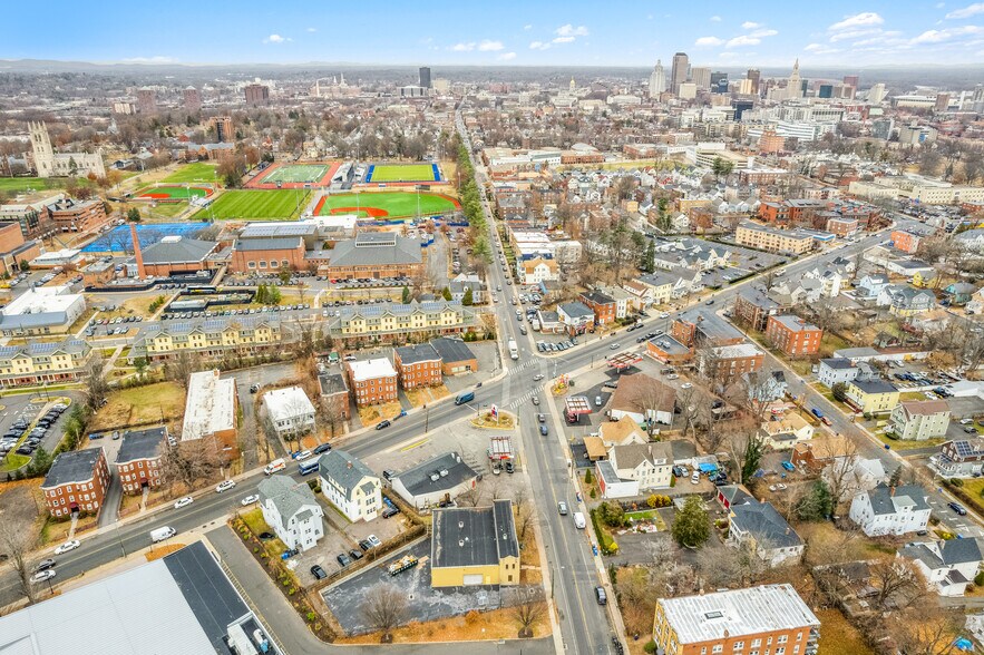 1795 Broad St, Hartford, CT à vendre - Photo du bâtiment - Image 3 de 3
