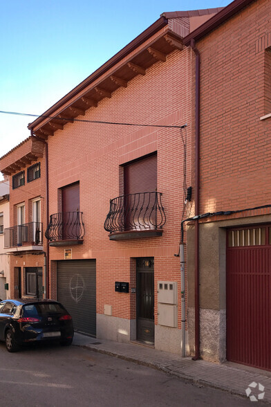 Calle Paloma, 14, Ajalvir, Madrid for lease - Primary Photo - Image 1 of 2