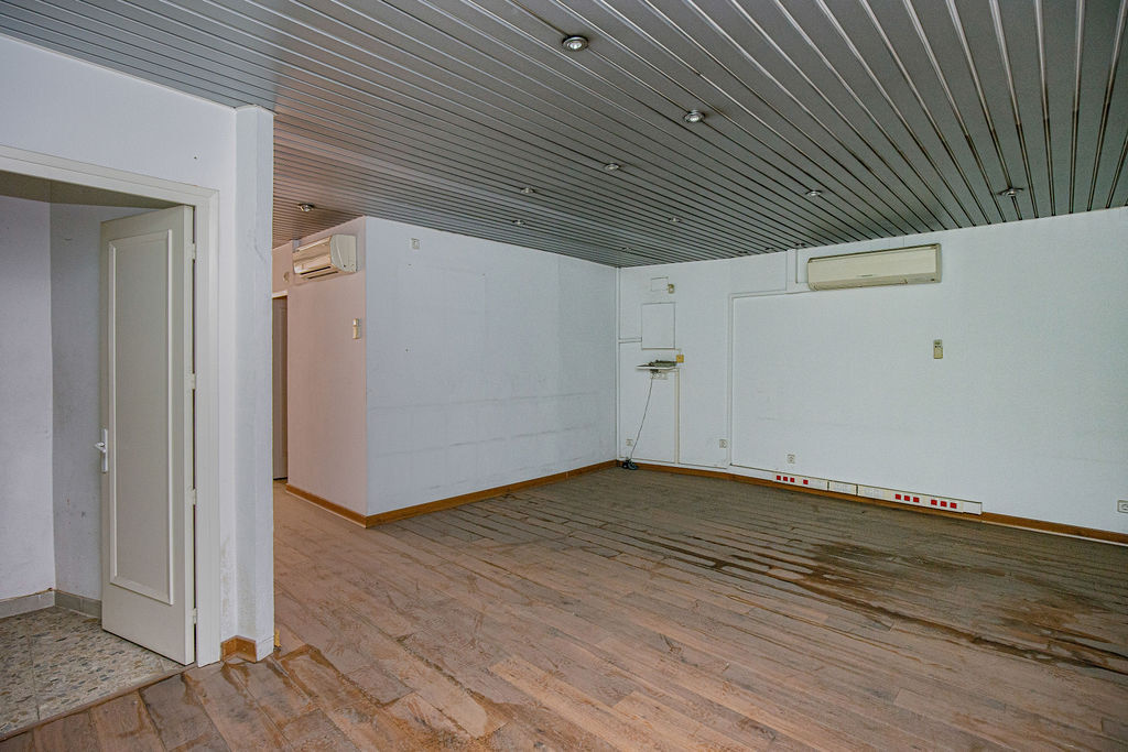 Figueres, GER 17600 - Unit 01 - - Interior Photo - Image 2 of 10